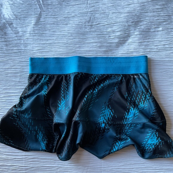 Adidas Women’s Tennis Primeblue Printed Match Skirt - Picture 2 of 10